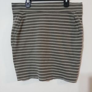 Forever21 women's large Army Green And Beige Skirt